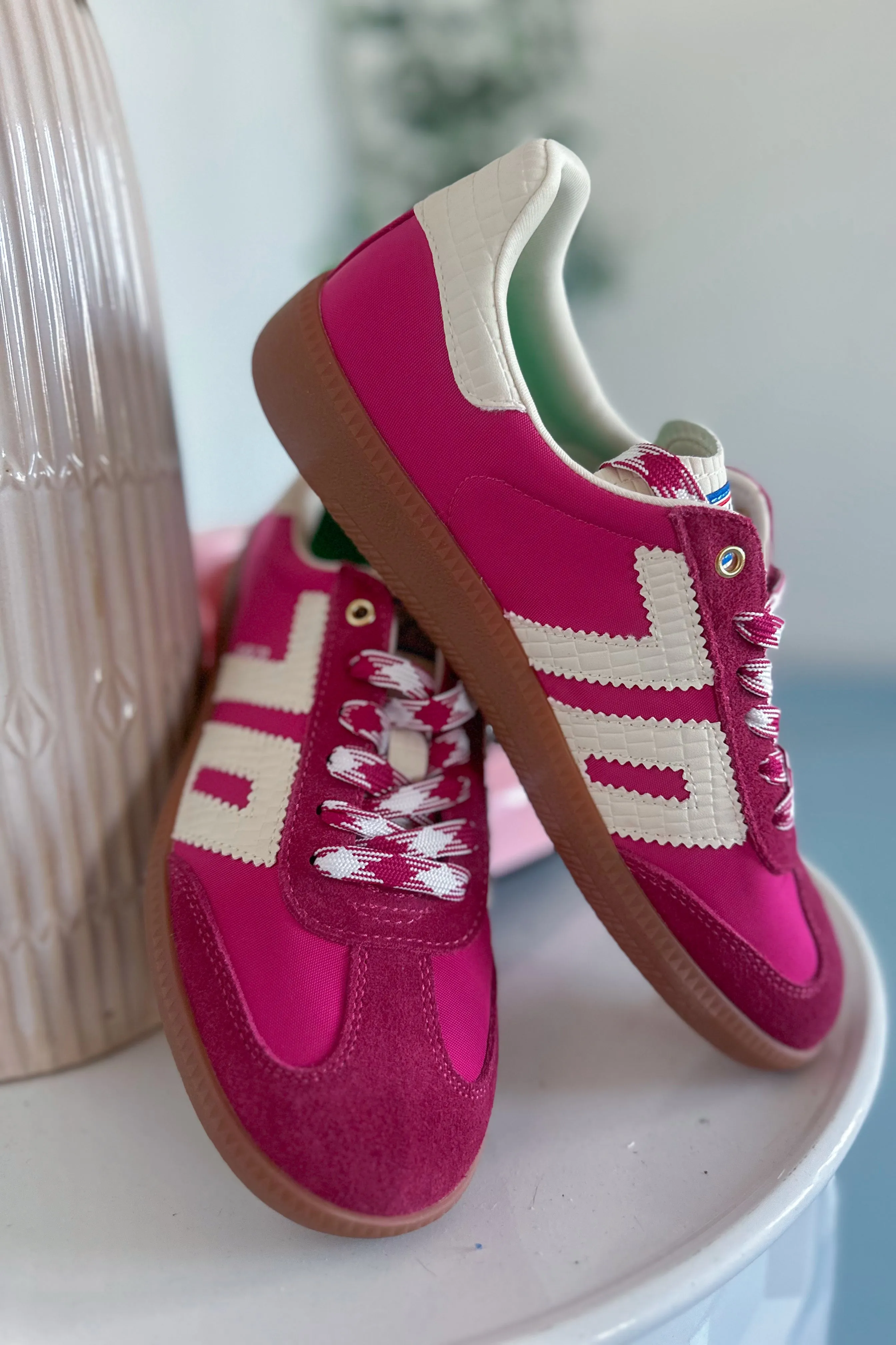 BACK70 Ghost Sneakers in Cherry