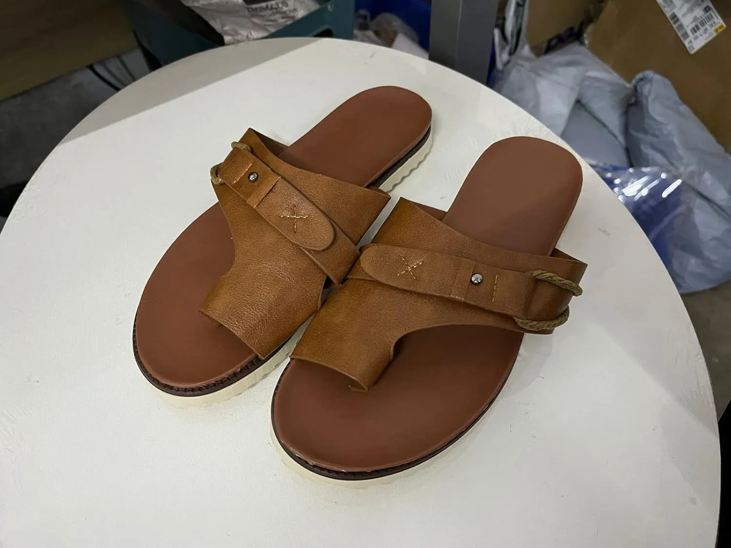 Eduavar Sandals Women Comfortable, Sandals Women Dressy Summer Flat Ring Toe Sandals Casual Beach Flip Flops Leather Sandals