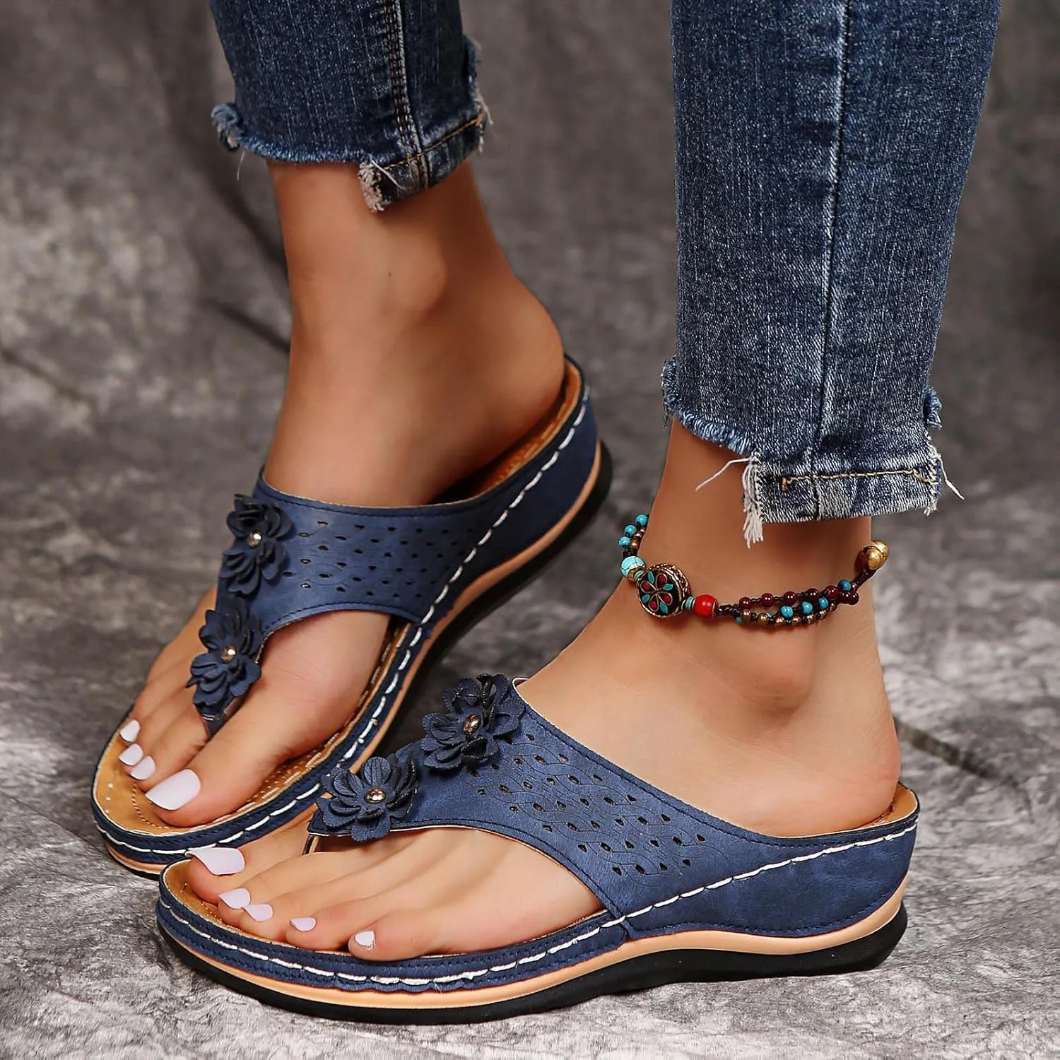 Eduavar Sandals Women, Sandals Women Comfortable Flip Flops with Arch Support Summer Beach Sandals Slippers