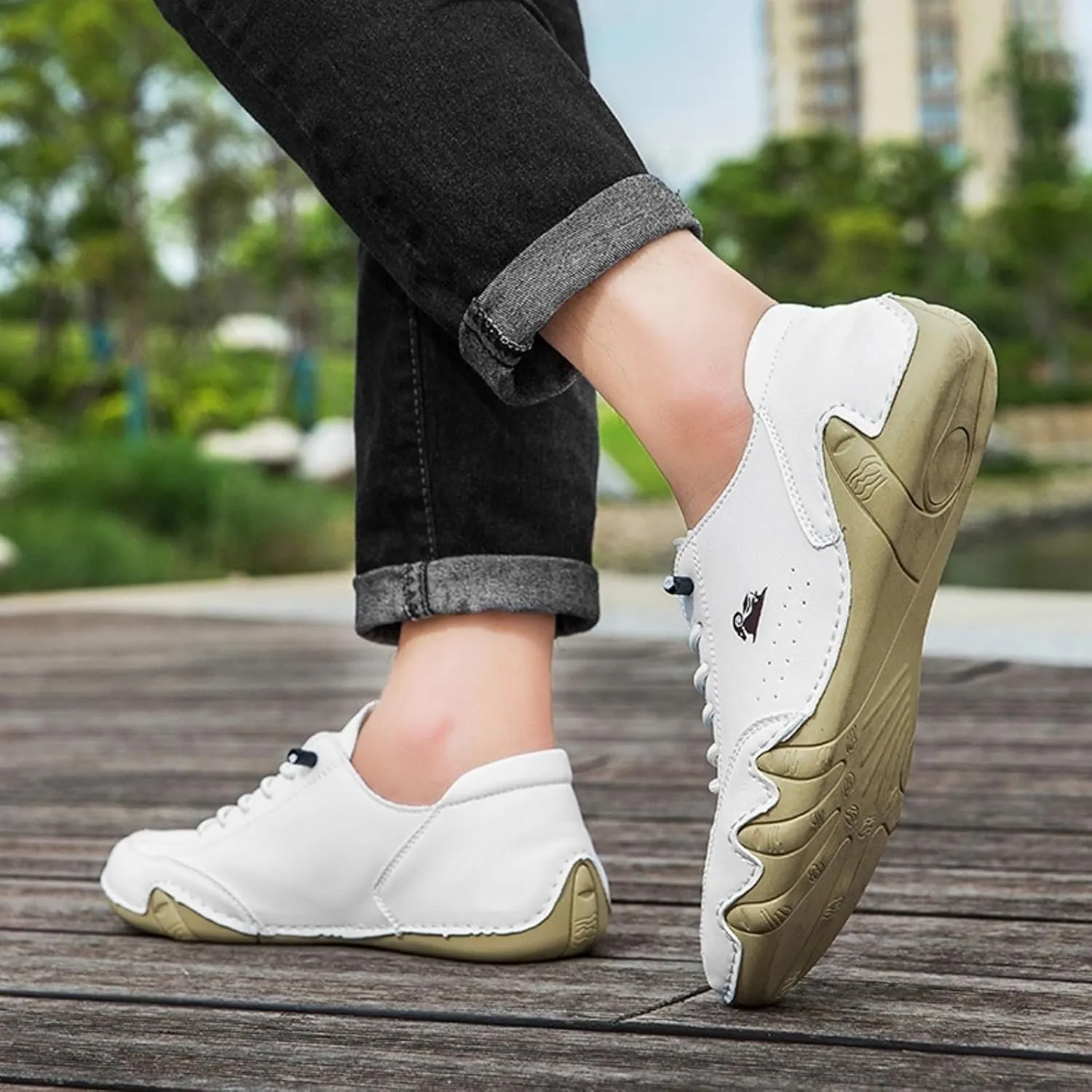 Men's Slip on Loafers Breathable Leather Shoes Driving Shoes Women's Fashion Sneakers Casual Slip On Shoe Comfort Handmade Chukka Boots Dress Walking Running Shoe Casual Lightweight Sneakers Unisex