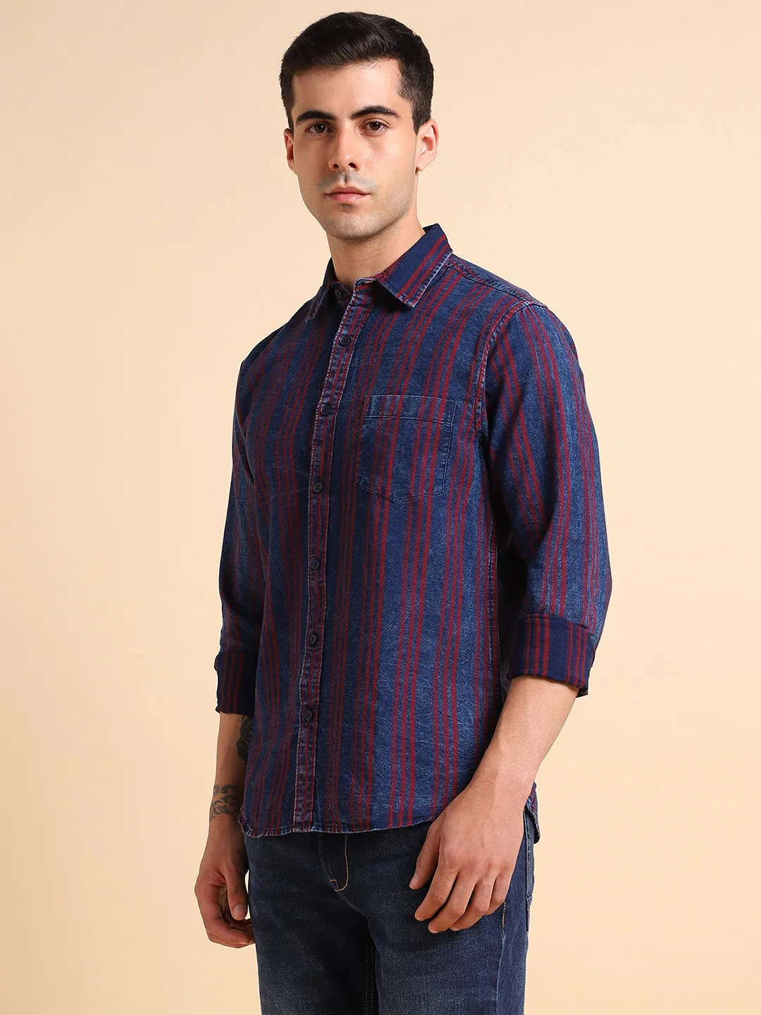 Men's Spread Collar Regular Fit Vertical Stripes Red Casual Shirt