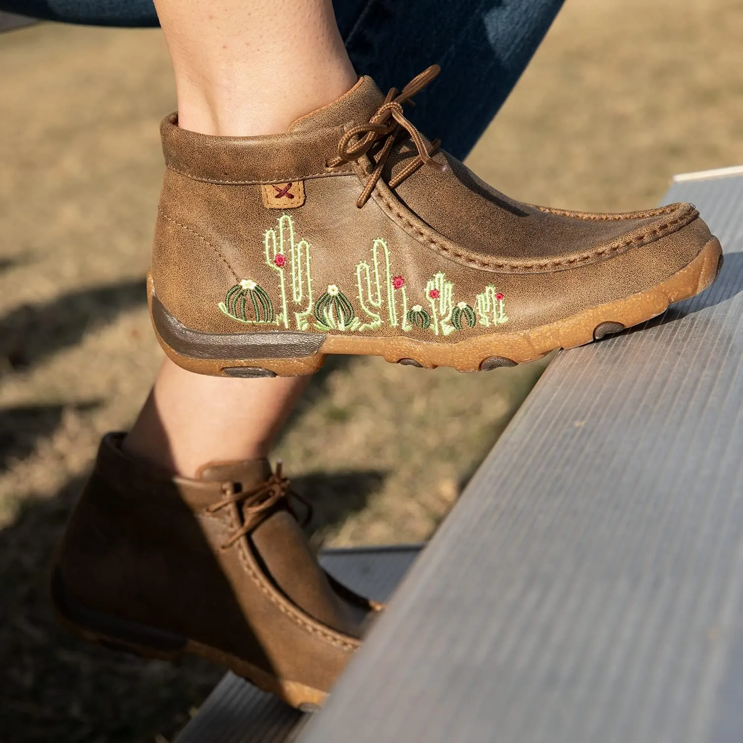 Twisted X Women's Original Chukka Driving Moc, Bomber