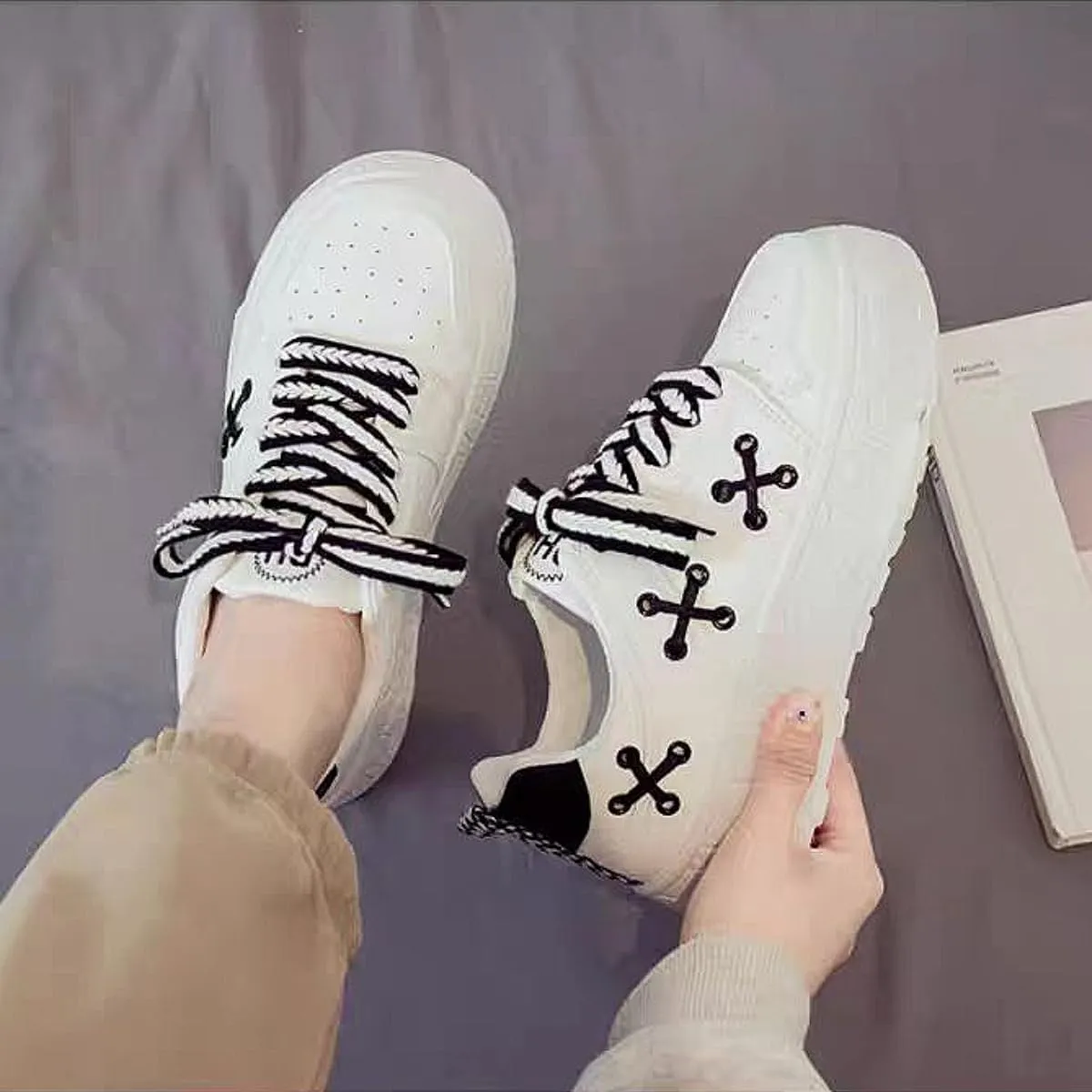 White Tennis Shoes Chunky Platform Casual Sneakers for Women Preppy Thick Sole Walking Skate Shoes Lace Up All Seasons